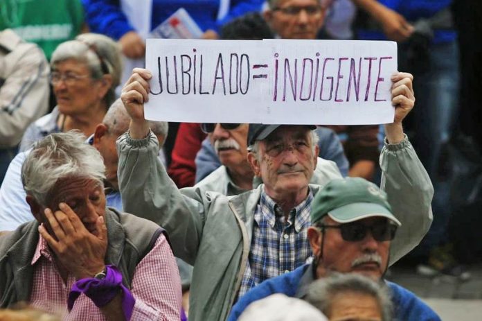 Un jubilado necesita casi $700.000 para cubrir sus gastos mensuales en Argentina jubilaciones