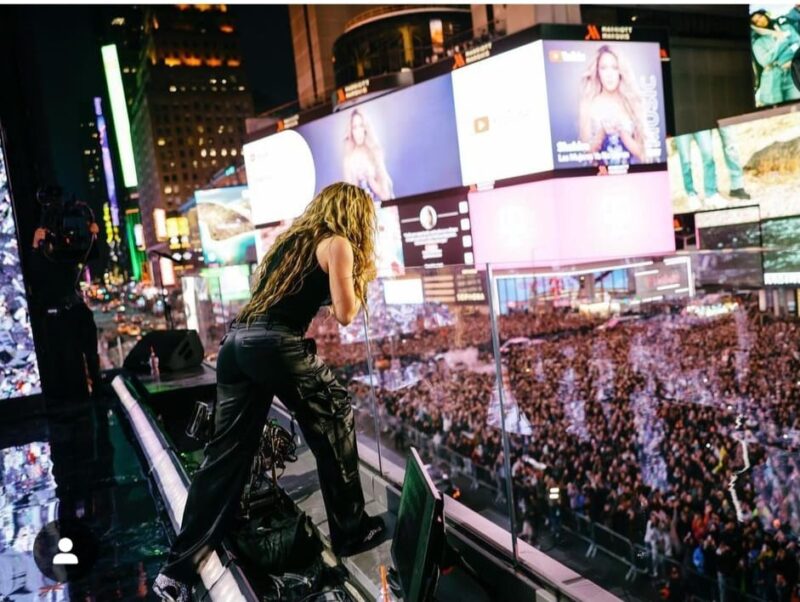 Música | Shakira llenó el Times Square con un espectáculo sorpresa 5 shakiraa 2 - 4
