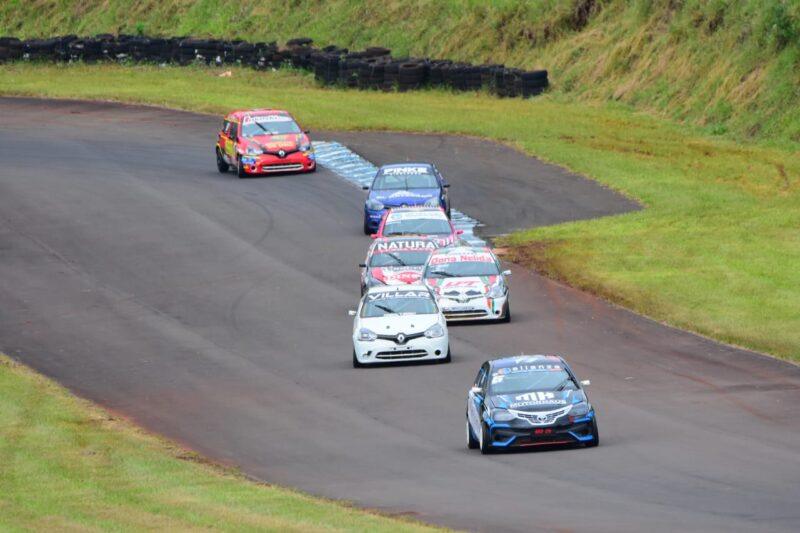 Automovilismo | Oberá puso primera y dio inicio al Campeonato Misionero de Pista 26 Clase3 Detienne 2 - 25