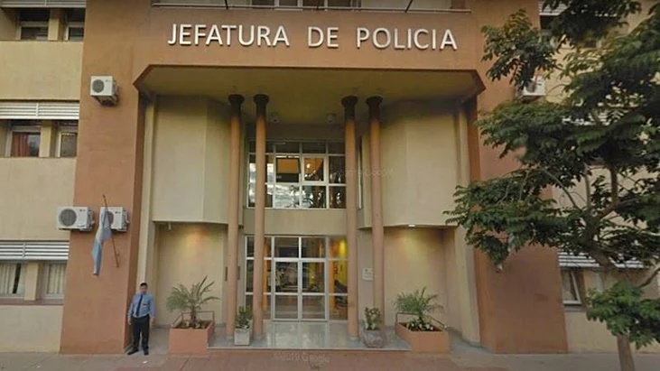 Posadas | Detienen a mujer de la policía de Misiones que prometía traslados a camaradas a cambio de dinero Jefatura - 6