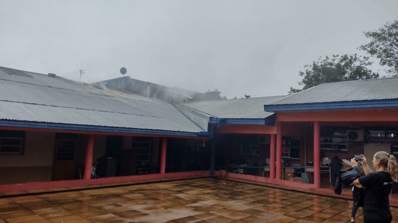 El Bachillerato Polivalente 3 de Campo Viera no dictará clases hasta que no esté recuperado el edificio que sufrió un incendio el pasado martes 16 de abril 29 PHOTO 2024 04 21 17 20 34 - 28