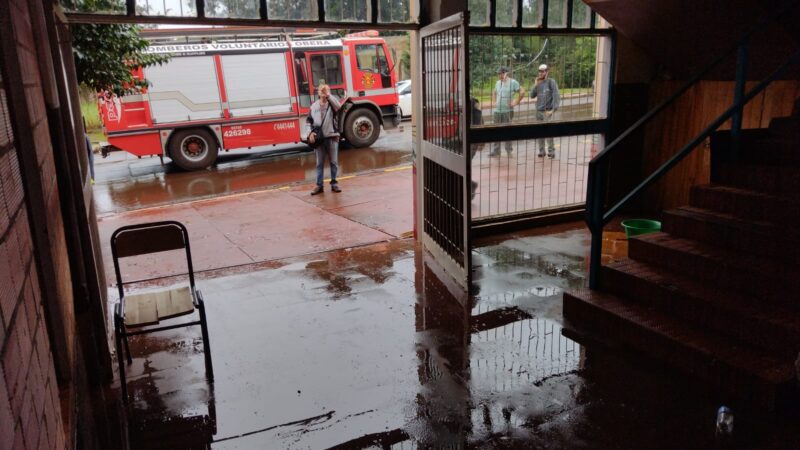 El Bachillerato Polivalente 3 de Campo Viera no dictará clases hasta que no esté recuperado el edificio que sufrió un incendio el pasado martes 16 de abril 15 PHOTO 2024 04 21 17 21 03 - 14