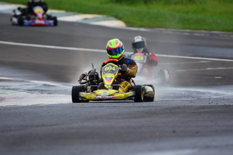 Campeonato Misionero de Karting | Con grandes carreras, y a pesar de la lluvia, se corrió la primera fecha del calendario 2024 en Posadas 3 Senior 1 - 2