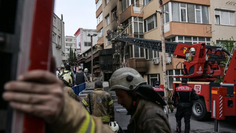 Incendio en club nocturno en Estambul