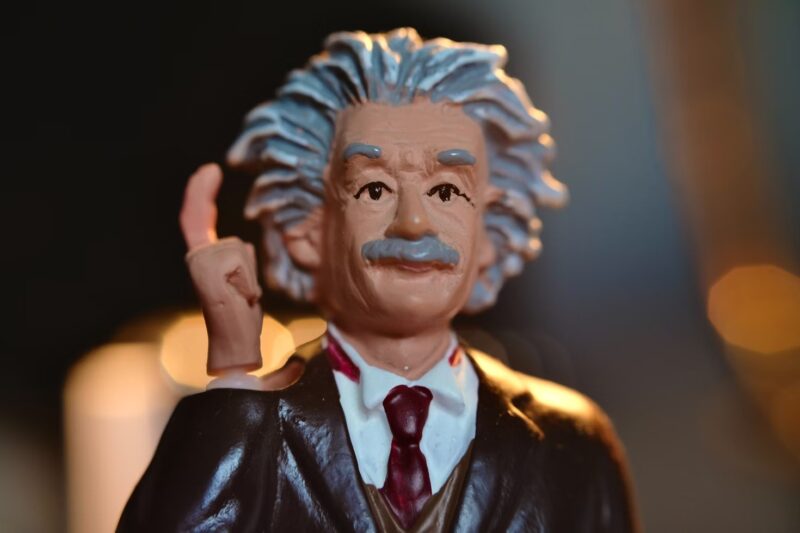 68 años sin Einstein | Su Impacto en la ciencia y la humanidad 6 WhatsApp Image 2024 04 18 at 13.02.07 - 5