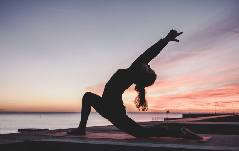 Yoga | El arte de tejer la calma en movimiento Yoga
