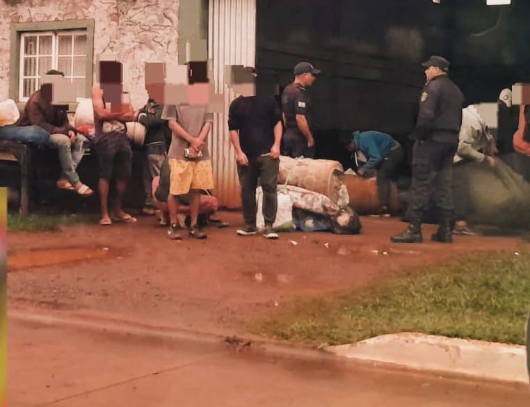 Rescataron a 14 misioneros víctimas de trata de un campo de Garaví, Corrientes WhatsApp Image 2024 04 29 at 08.41.15 - 10