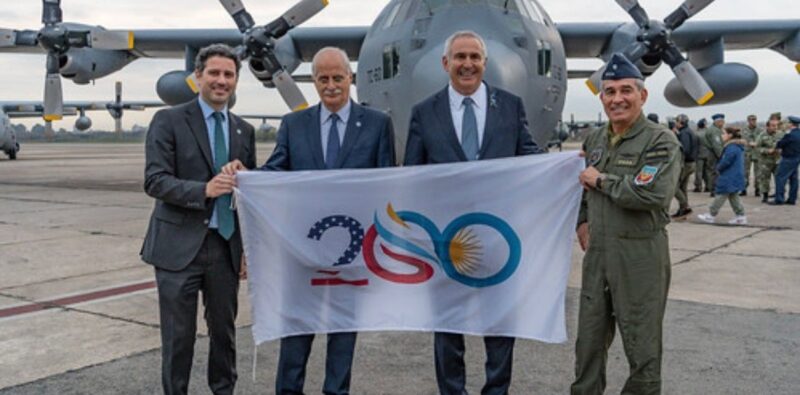 Avión Hércules | Javier Milei presentó en el acto el mismo avión que había donado Estados Unidos durante la gestión de Alberto Fernández 4 avion - 3