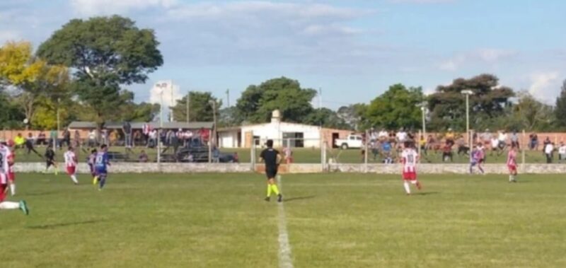 Corrientes | Falleció un jugador de fútbol de Bella Vista, tras caer y golpearse contra un paredón en la cancha 3 corrientes 1 1 - 2