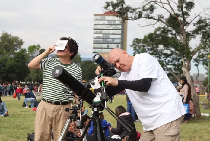 Astronomía | El 8 de abril habrá un eclipse solar total de sol y será visto en el hemisferio norte 5 eclipse3 - 4