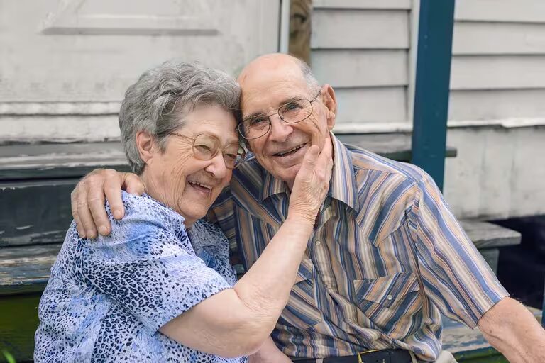 Felicidad | Tres elementos que priorizan las personas felices, según un académico de Harvard 12 image 70 - 11