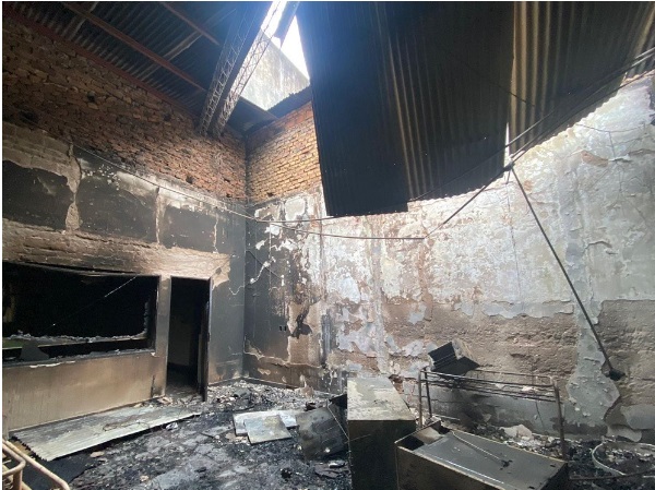 El Bachillerato Polivalente 3 de Campo Viera no dictará clases hasta que no esté recuperado el edificio que sufrió un incendio el pasado martes 16 de abril incendio 2 - 3