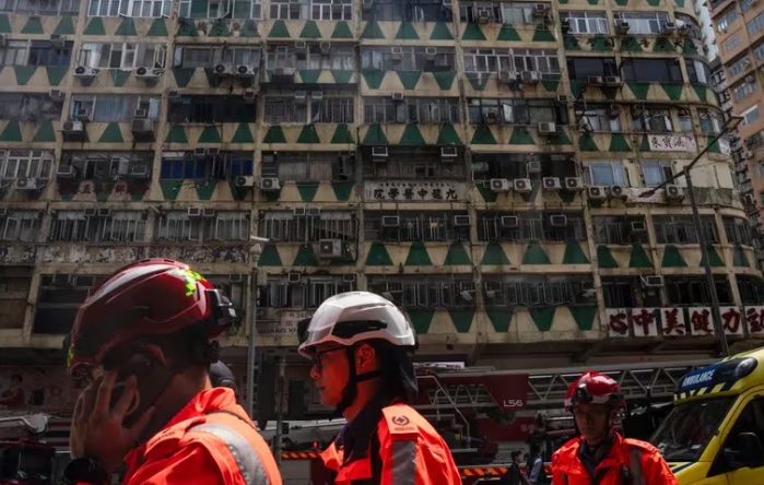 Hong Kong | Al menos 5 muertos y más de 30 heridos por un incendio en un edificio residencial 3 incendio - 2