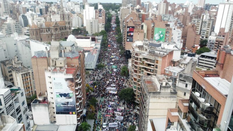 Día de la Reforma Universitaria | “Estamos en contra del arancelamiento porque alejaría a las personas de la educación superior” 3 marcha federal universitaria 23A cordoba - 2