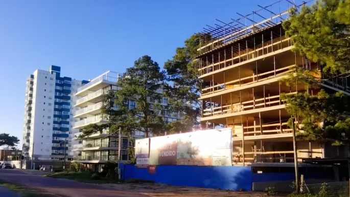 Uruguay | Con la aplicación del programa Vivienda Promovida buscan construir más de 35.000 casas 5 obras - 4
