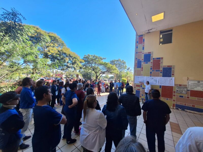 Misiones | Trabajadores de Salud Pública cobran menos de la mitad de una canasta de pobreza y endurecerían las medidas de fuerza 5 paro en salud publica movilizacion hospital madariaga posadas 6 - 4