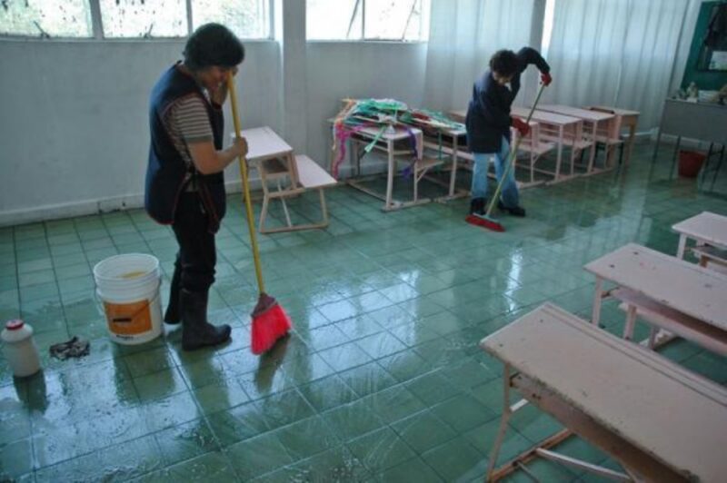porteros de Misiones limpieza de escuelas ilustrativa - 2