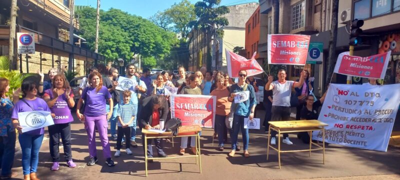 Chemes | “No recuerdo en mis 30 años de docencia, haber vivido esta situación de tener docentes por debajo de la línea de la indigencia” reclamo salarial docente con el Semab y el FTEL - 1