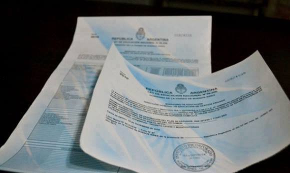 El 15 de Mayo comenzarán a emitirse títulos digitales a estudiantes secundarios y terciarios en Posadas 4 titulospapel - 3