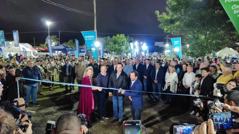 Mundial de Pesca | Comenzó la Fiesta Nacional del Surubí en Goya y se extenderá hasta el domingo 1360416w790h44 - 3