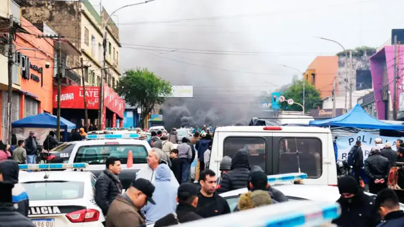 Policias columna de Reina 1 - 6