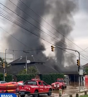 Río Grande do Sul | En medio de las inundaciones, explotó una gasolinera en Porto Alegre 4 WhatsApp Image 2024 05 04 at 20.41.23 - 3