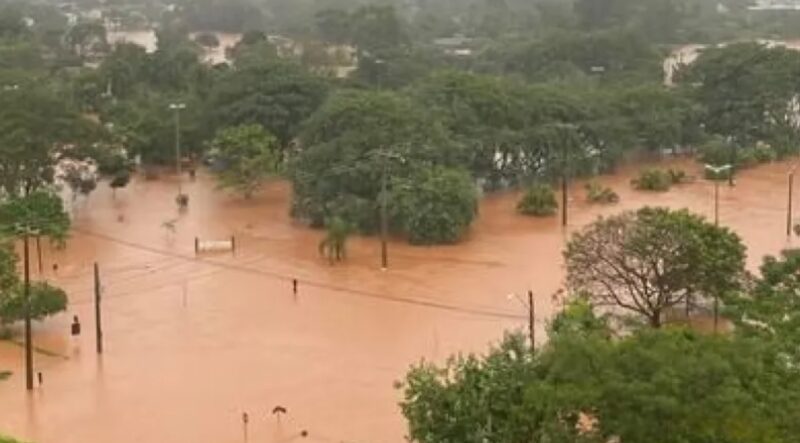 Brasil | Tragedia en el vecino estado de Río Grande do Sul donde hay 10 personas fallecidas y más de 20 desaparecidos tras las intensas lluvias brasil - 8