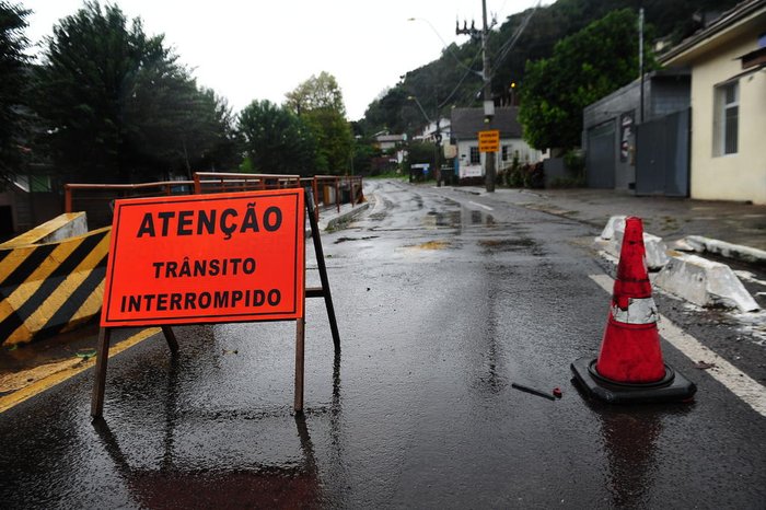 Brasil | Porto Alegre decretó el estado de calamidad y aumentan a 31 los fallecidos tras los temporales en Rio Grande do Sul 5 caminos - 4