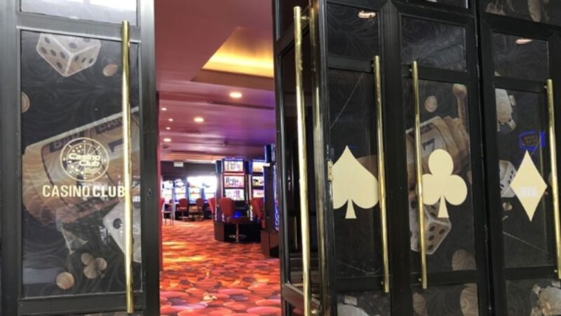 El Casino Club te invita a disfrutar un fin de semana a puro calor con la música misionera casino 1 - 4