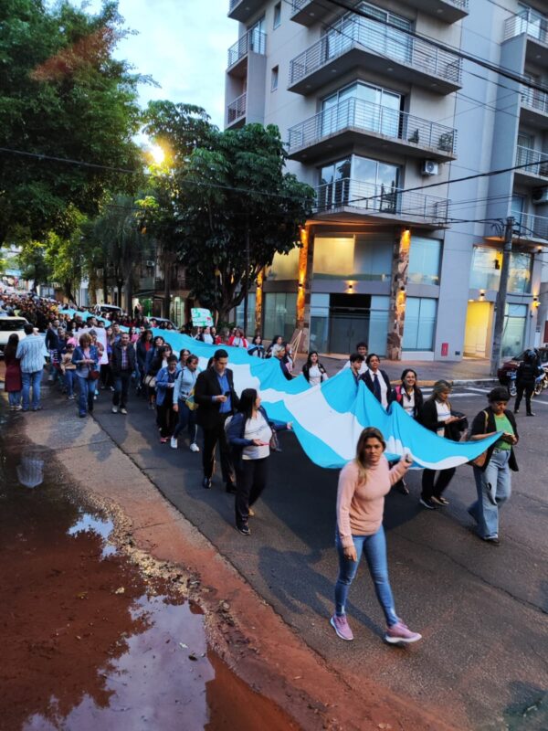 “Abonar a la unidad para construir la fuerza que nos permita vencer” sostiene el FTEL al convocar a una semana de huelga sin presencia 3 docente 7 - 2