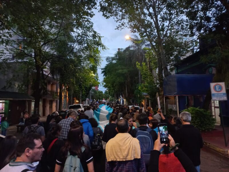 “Abonar a la unidad para construir la fuerza que nos permita vencer” sostiene el FTEL al convocar a una semana de huelga sin presencia 33 docente 8 - 32
