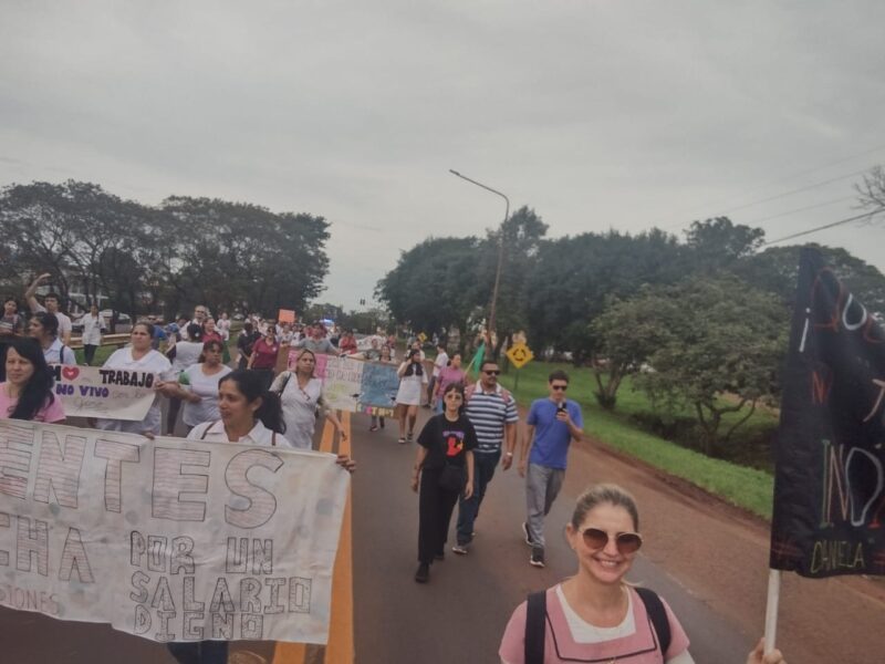 “Abonar a la unidad para construir la fuerza que nos permita vencer” sostiene el FTEL al convocar a una semana de huelga sin presencia 11 docentes 4 - 10