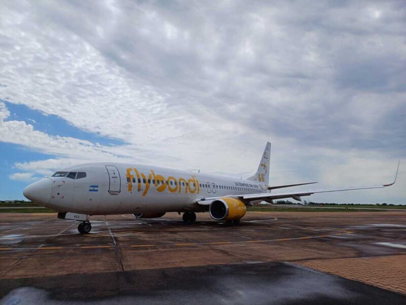 “Flybondi comenzó operando en Iguazú, pero hoy tiene más de 10 vuelos semanales a Posadas”, destacaron desde la empresa flybondi 1 - 2