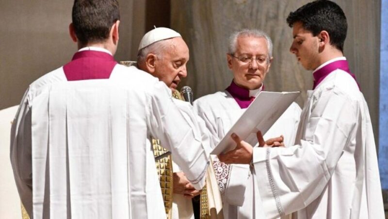 Vaticano | El papa Francisco proclama el Jubileo 2025 con el lema ‘¡Que la esperanza llene nuestros días!’ jubileo 1 - 5
