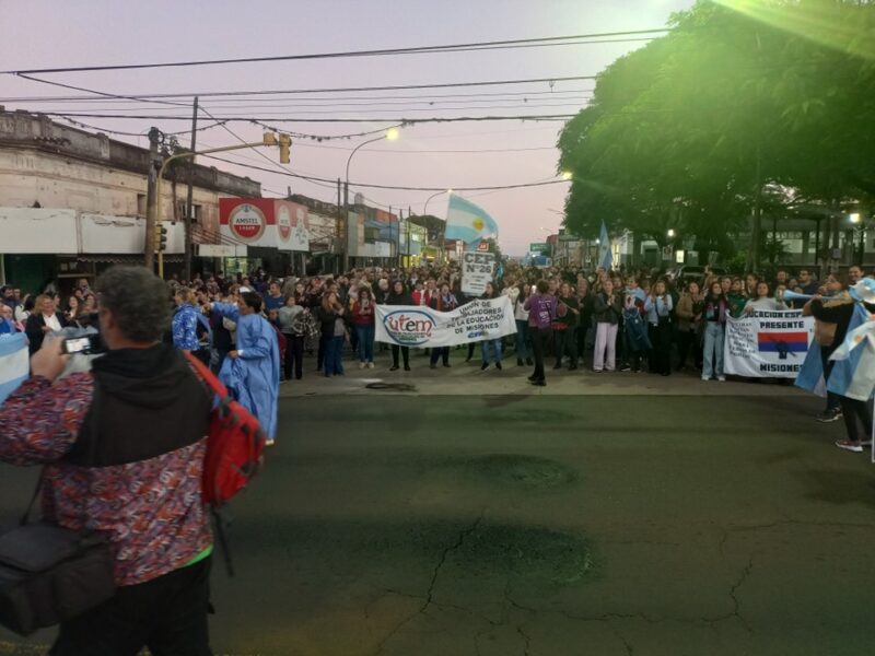 ¡Gracias, docentes! 4 marcha de la dignidad docente 30 de mayo 2024 FTEL 8 - 3