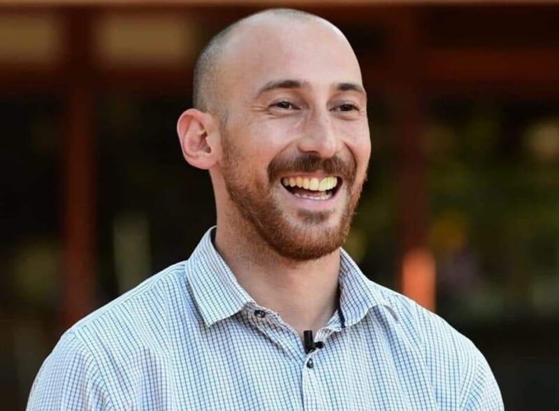 La titular del CGE huyó de un evento cuando docentes le pidieron que abra una mesa de diálogo para recomponer salarios 5 pablo hassan intendente de obera - 4
