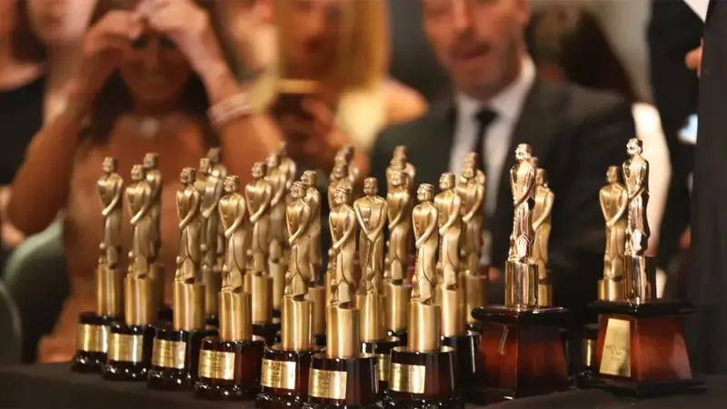 Premios Martín Fierro | Las voces de Rivadavia ternadas a los premios de Radio 3 premios - 2