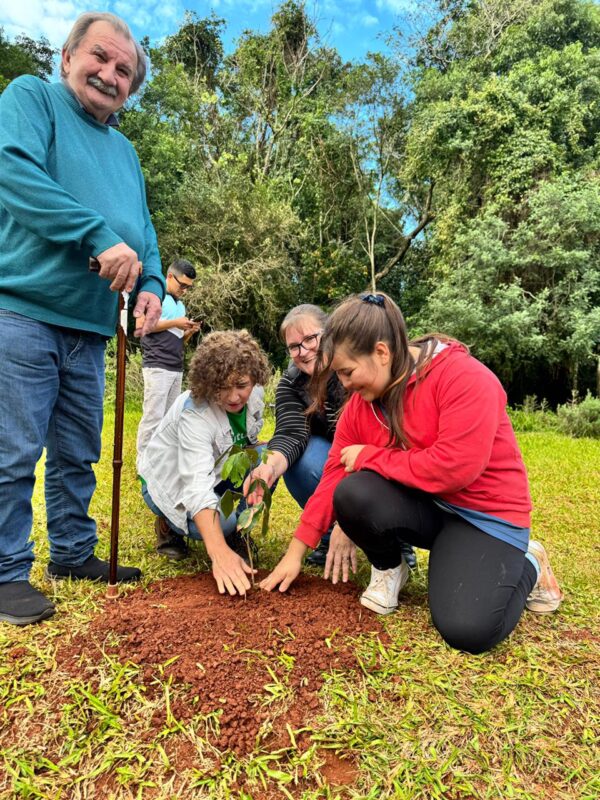 Pacto con la Tierra sin mal en la EFA de Los Helechos Reforestacion - 4