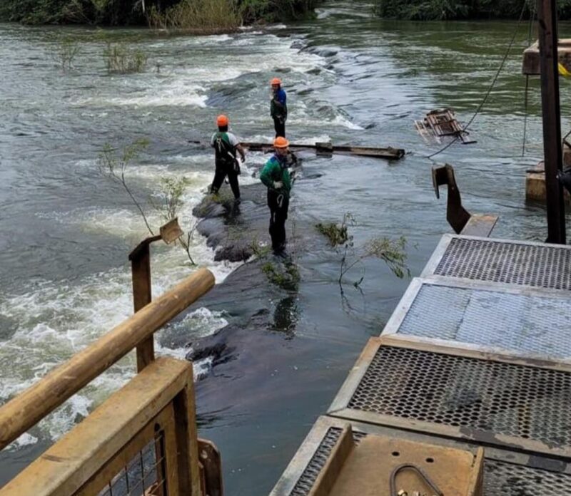 Cataratas del Iguazú | Realizan tareas de verificación de seguridad en el paseo a Garganta del Diablo 3 WhatsApp Image 2024 06 15 at 17.38.10 1 - 2