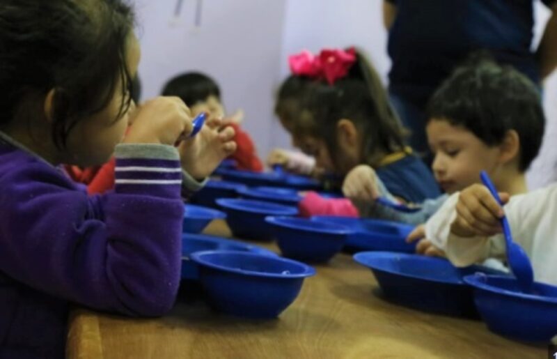 Paraguay | El gobernador de Itapúa participó de los controles de seguridad en los almuerzos escolares almuerzo 1 - 6