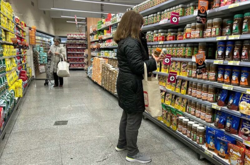 Comercio fronterizo | Productos paraguayos ganan terreno en góndolas argentinas Encarnación