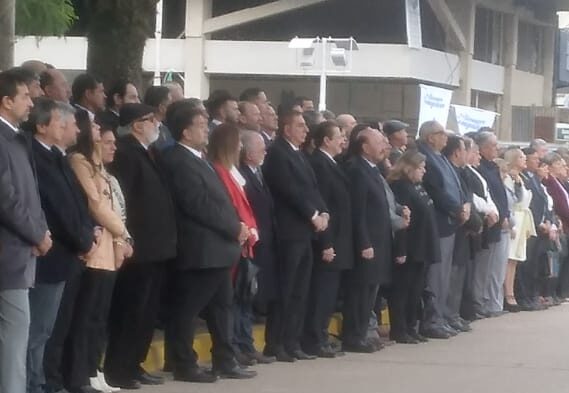 El gobernador de Formosa, Gildo Insfrán se desmayó en pleno acto oficial 3 image 6 2 - 2