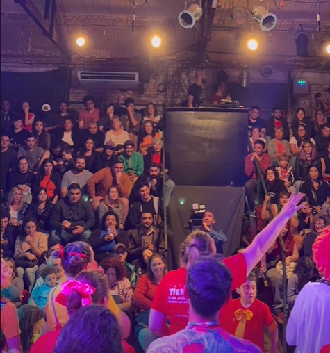 San Juan en Posadas | La Murga de la Estación vivió a pleno la fiesta del teatro y del fuego 16 murga6 - 15