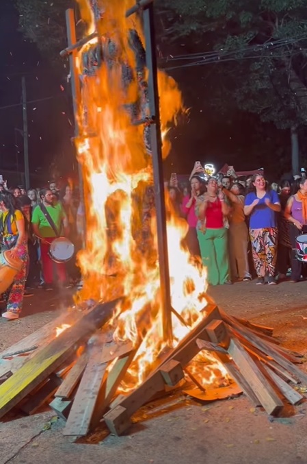 San Juan en Posadas | La Murga de la Estación vivió a pleno la fiesta del teatro y del fuego 22 murga9 - 21