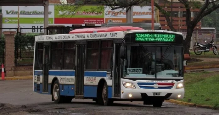 Golpe al bolsillo | Colectivo internacional subió y ahora ir y venir de Posadas a Encarnación ahora cuesta $5.000 Internacional 696x366 1 - 1
