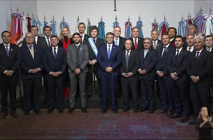 Pacto de Mayo | “La imagen de Milei con los 18 gobernadores excede la institucionalidad y brinda una sensación de fortaleza para lo que viene” Pacto de Mayo