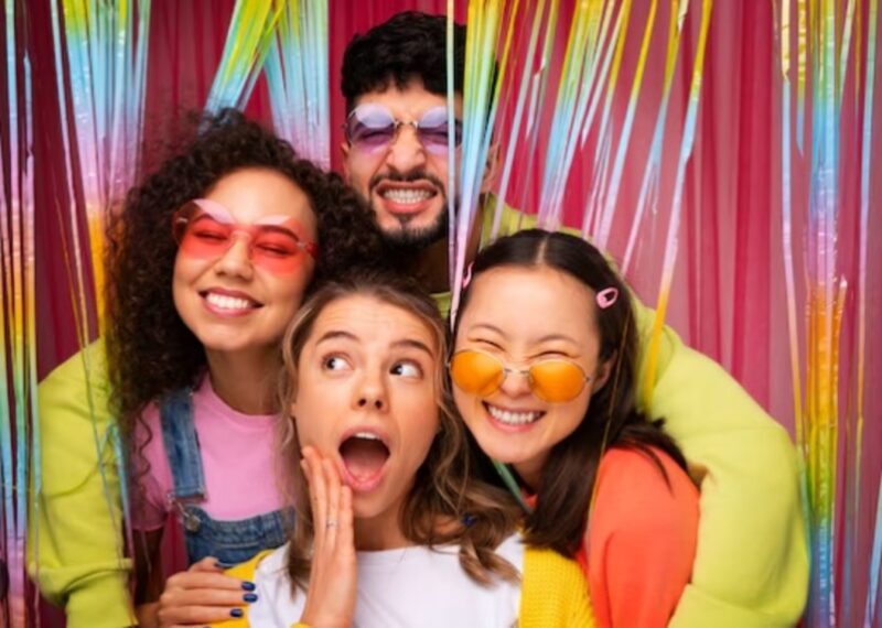 En Radio Up 95.5 celebramos el Mes del Amigo y el premio es tuyo, hoy último día para participar amigos 1 2 - 8