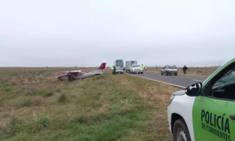 Corrientes | Encuentran una avioneta abandonada sobre la banquina de la ruta 12 3 avioneta2 - 2