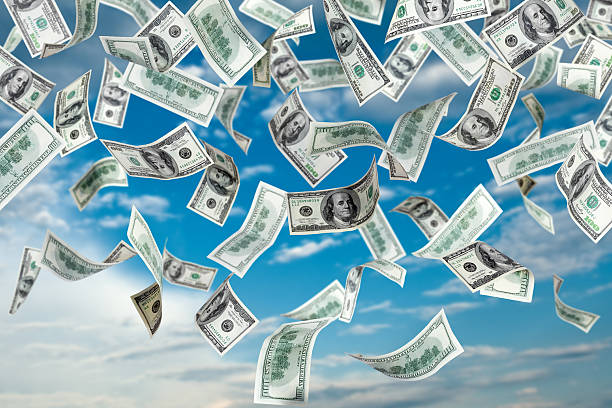 El dólar no para de subir y rompe récord día tras día, arrancó este viernes $1500 en Posadas istockphoto 118941851 612x612 1 - 7