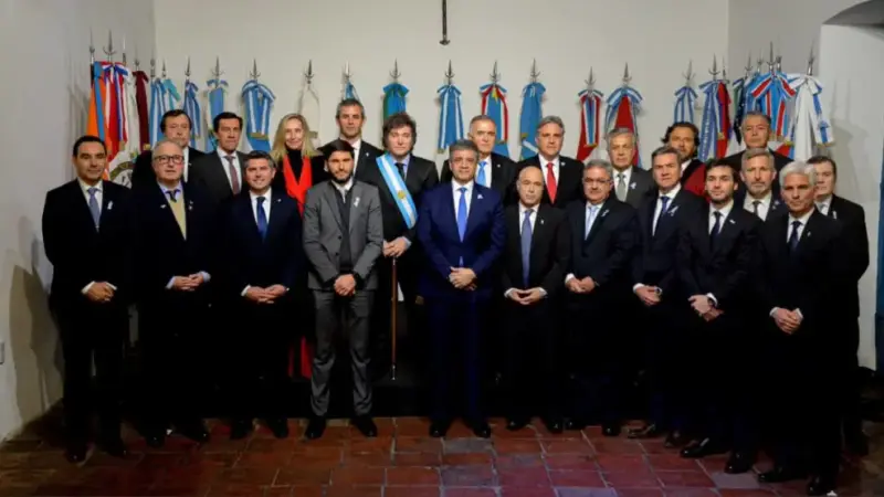 Passalacqua, invitado por Javier Milei al debate por las reformas tras las elecciones 3 consejo de mayo